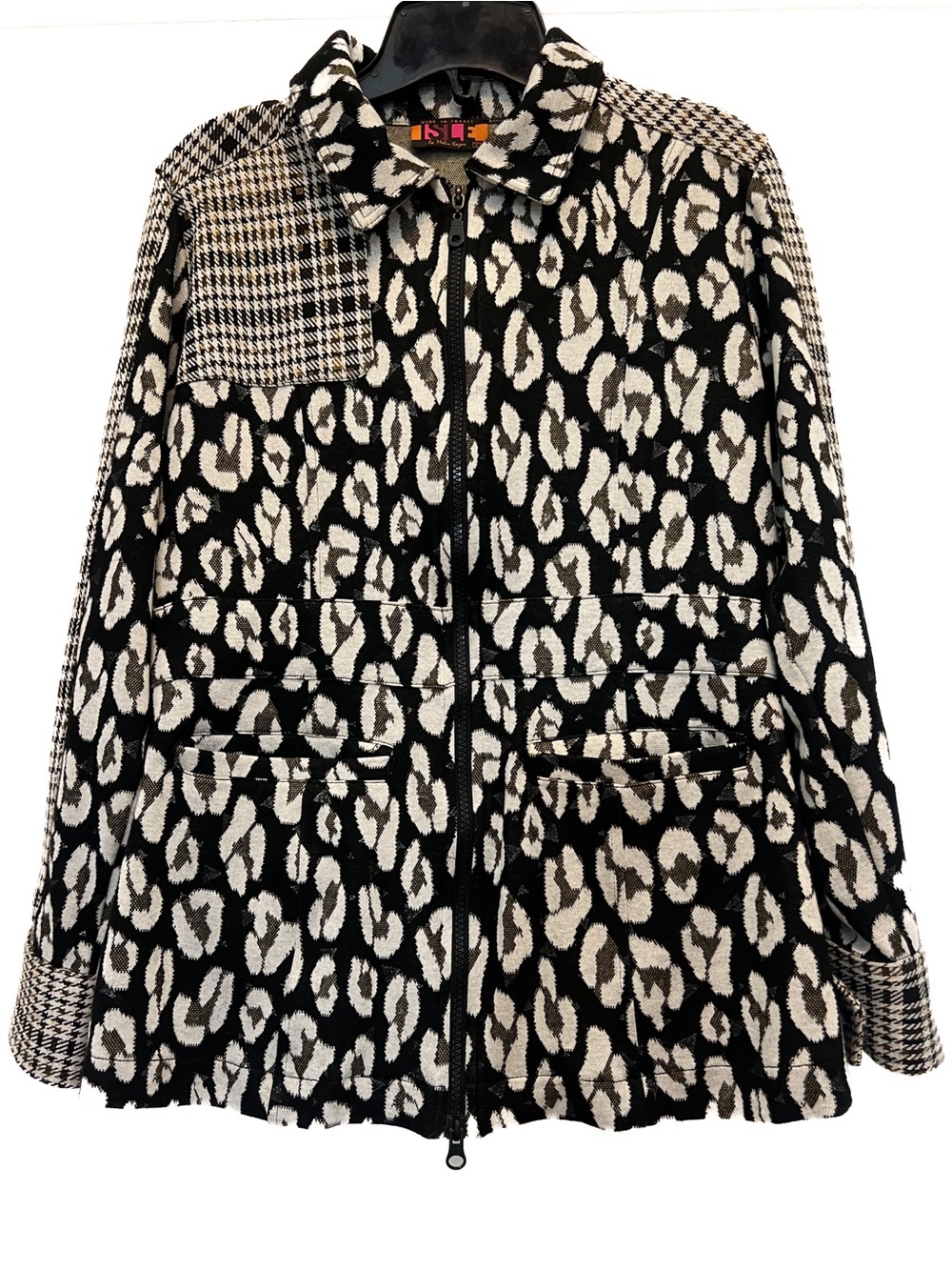 ISLE by Melis Kozan zip up sweater jacket. Size small
